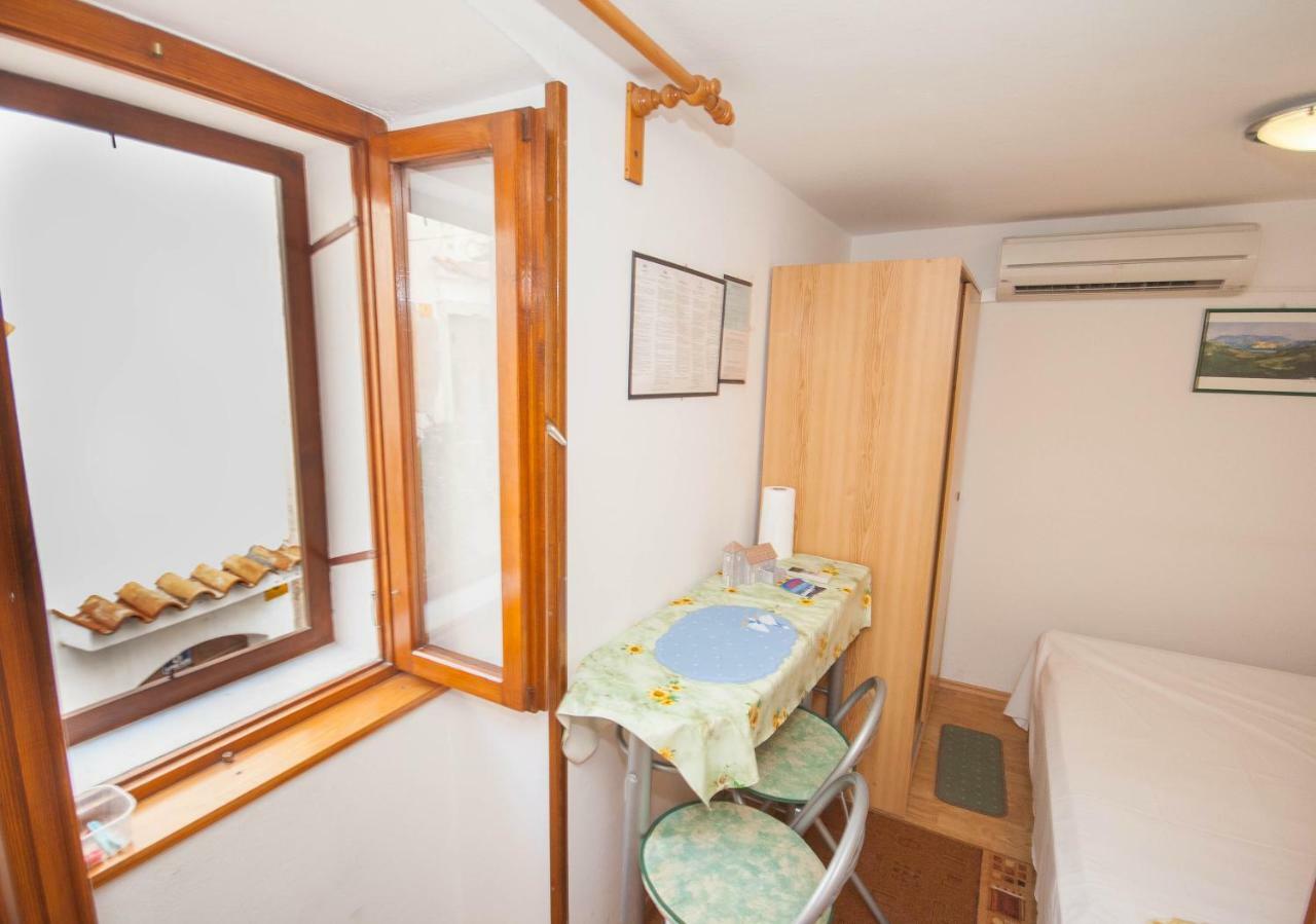 Studio Marin Baška Buitenkant foto